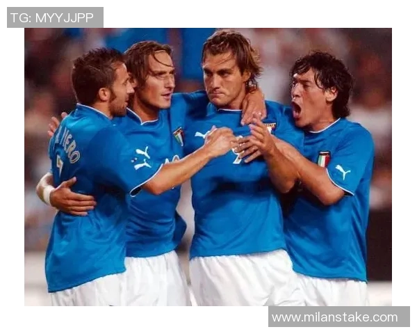 昔日罗马太太团重聚托蒂德罗西前妻携现任伴侣共享度假时光